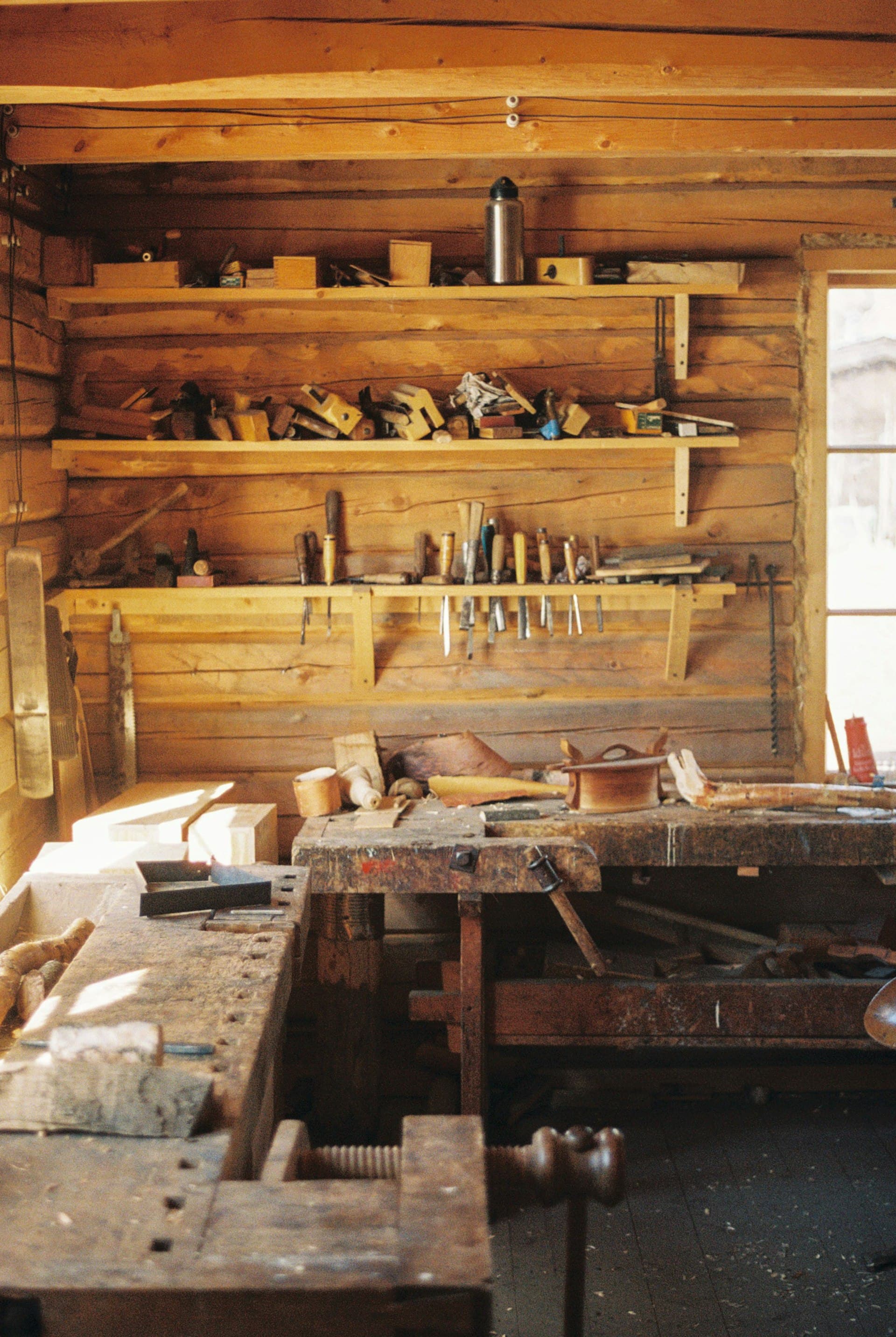 A tidy workbench with well-kept hand tools